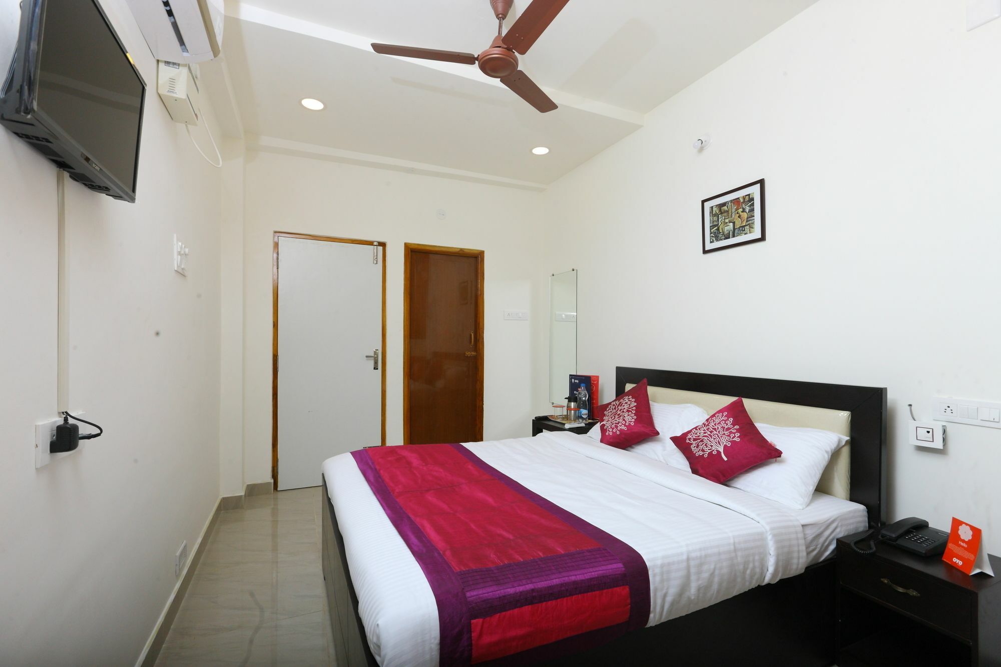 Oyo 10701 Moukthi Apartment Tirupati Luaran gambar